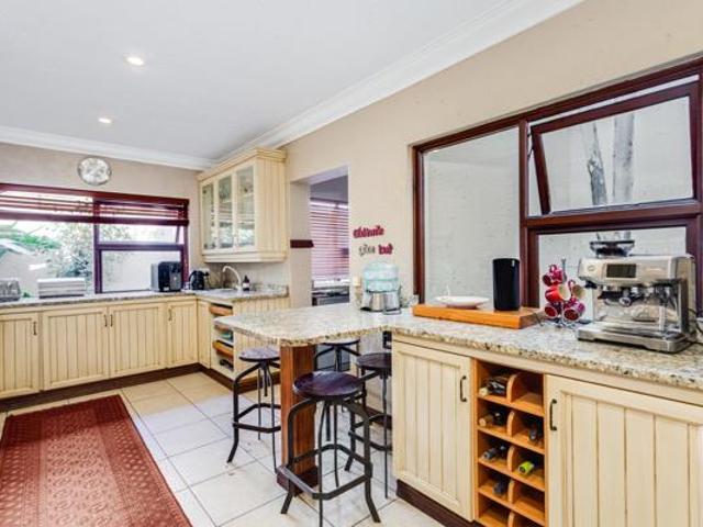 3 Bedroom House in Dainfern Golf Estate