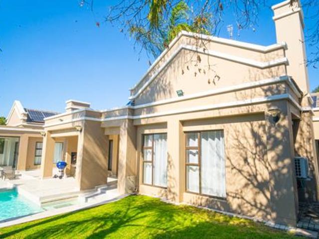 3 Bedroom House in Dainfern Golf Estate