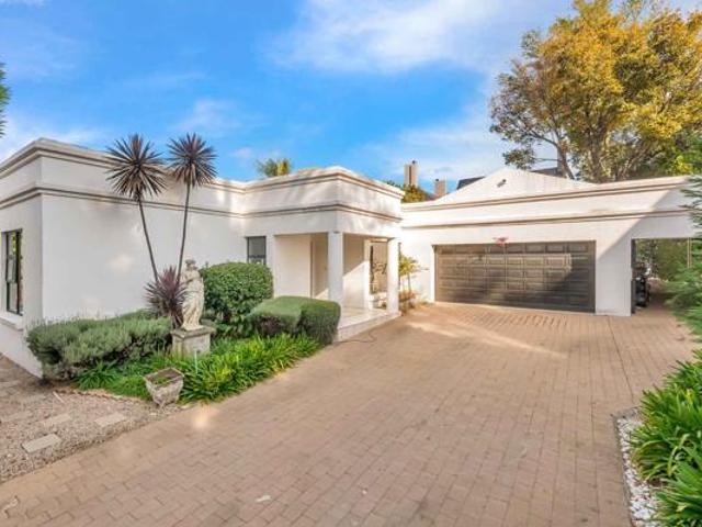 3 Bedroom House in Dainfern Golf Estate