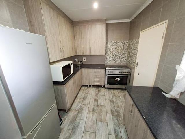 3 Bedroom House in Dan Pienaarville