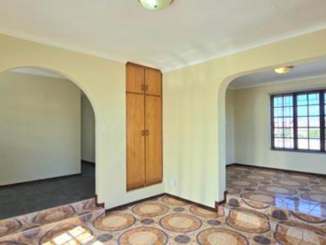 3 Bedroom House in Dana Bay