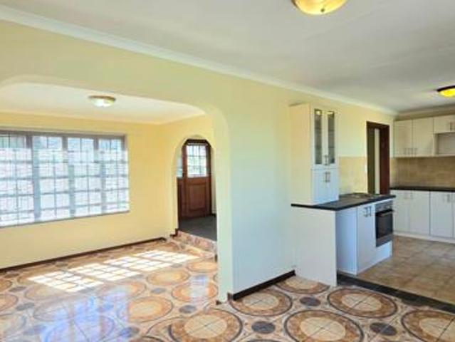 3 Bedroom House in Dana Bay