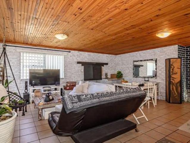3 Bedroom House in De Kelders