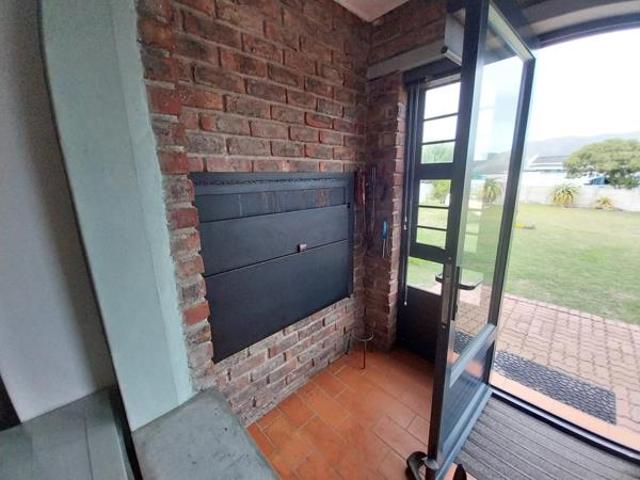 3 Bedroom House in De Kelders