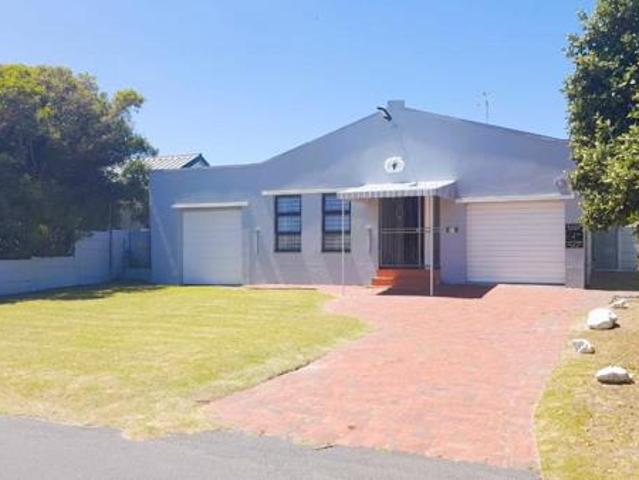 3 Bedroom House in De Kelders
