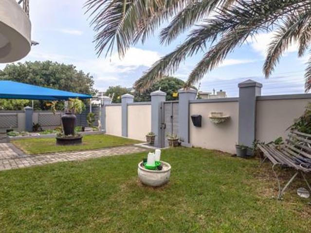 3 Bedroom House in De Kelders