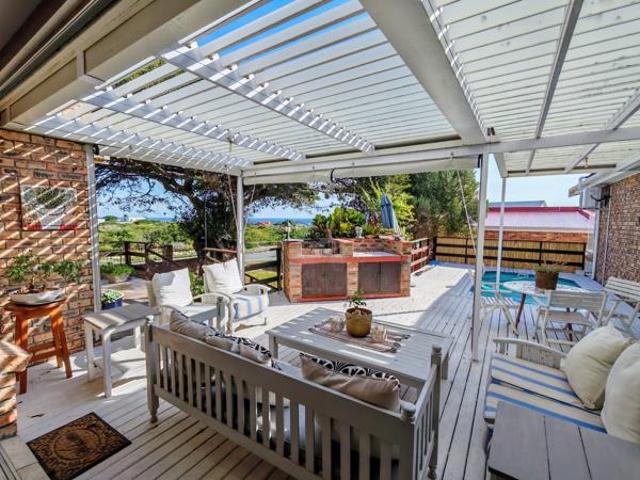 3 Bedroom House in De Kelders