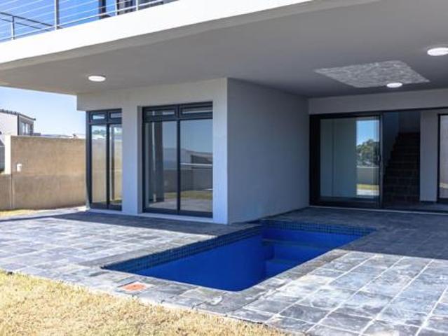3 Bedroom House in De Kelders