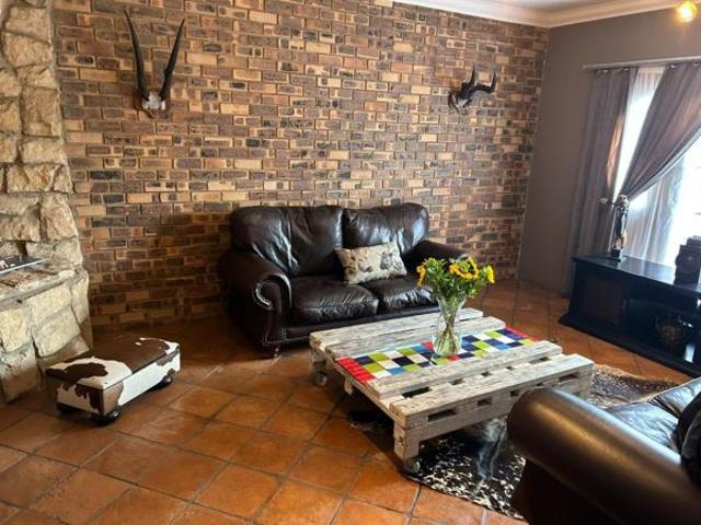 3 Bedroom House in Del Judor Ext 4