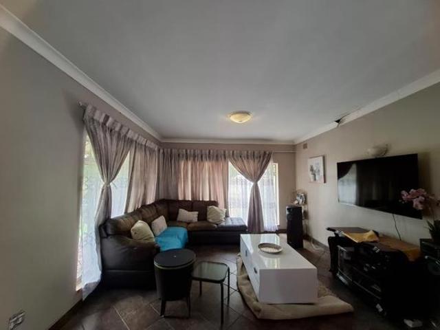 3 Bedroom House in Delmas West