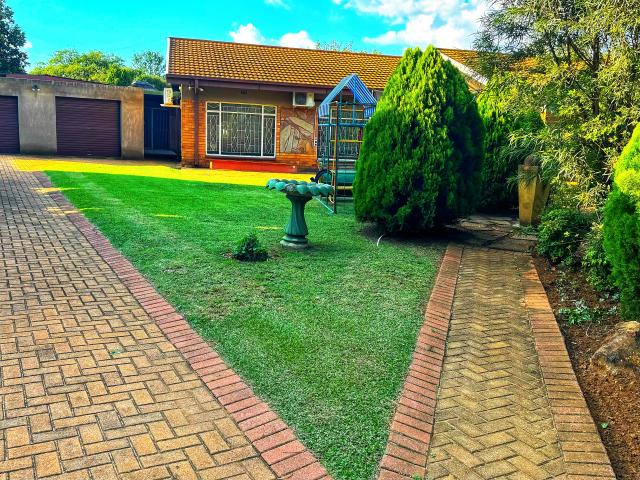 3 Bedroom House in Delmas
