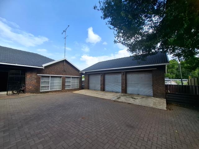 3 Bedroom House in Delmas