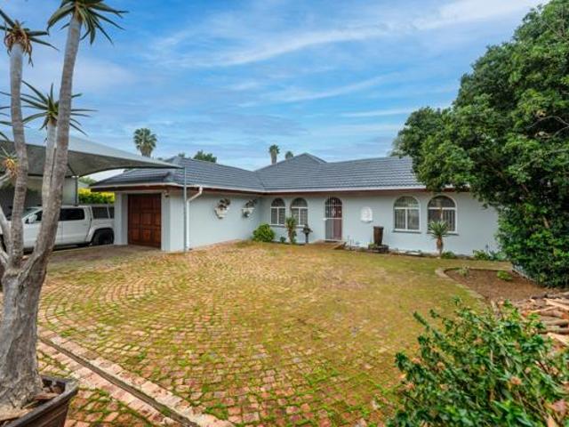 3 Bedroom House in Denneburg