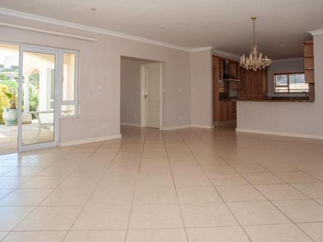 3 Bedroom House in Dennegeur