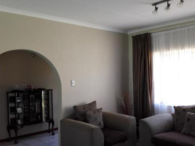 3 Bedroom House in Dennesig