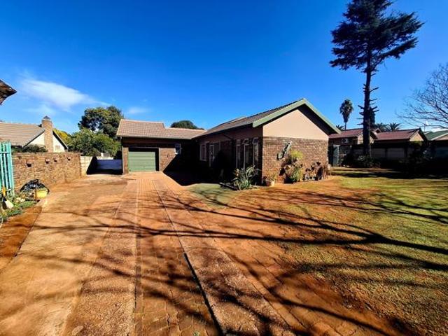 3 Bedroom House in Dennesig