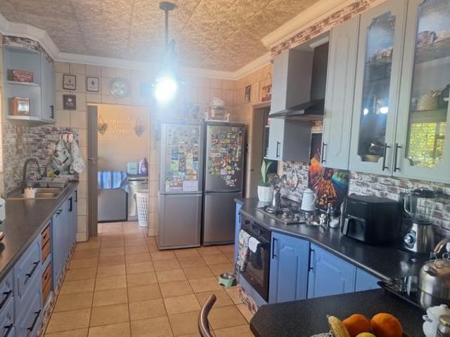 3 Bedroom House in Dennesig