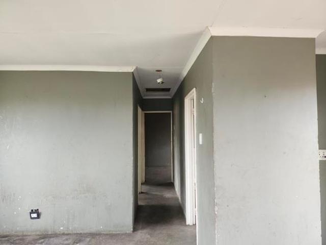 3 Bedroom House in Dixon