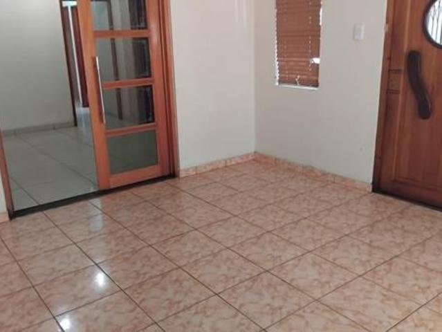 3 Bedroom House in Dixon