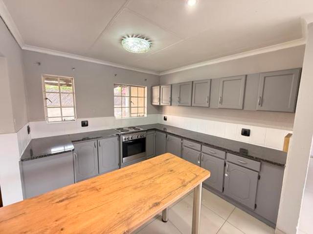 3 Bedroom House in Die Heuwel