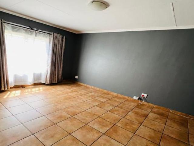 3 Bedroom House in Die Heuwel