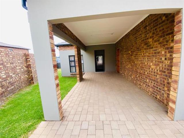 3 Bedroom House in Die Heuwel