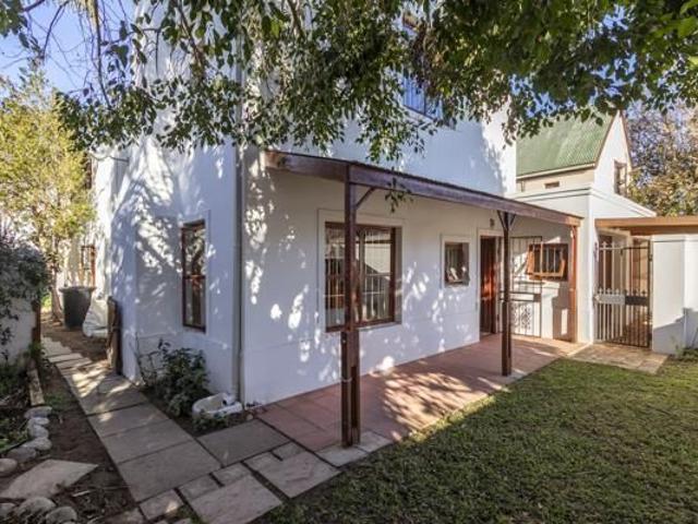 3 Bedroom House in Die Wingerd