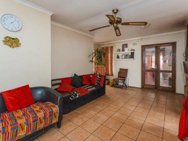 3 Bedroom House in Diep River