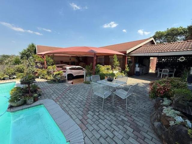 3 Bedroom House in Drakensview