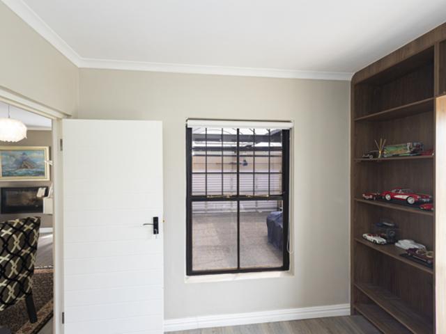 3 Bedroom House in D'urbanvale