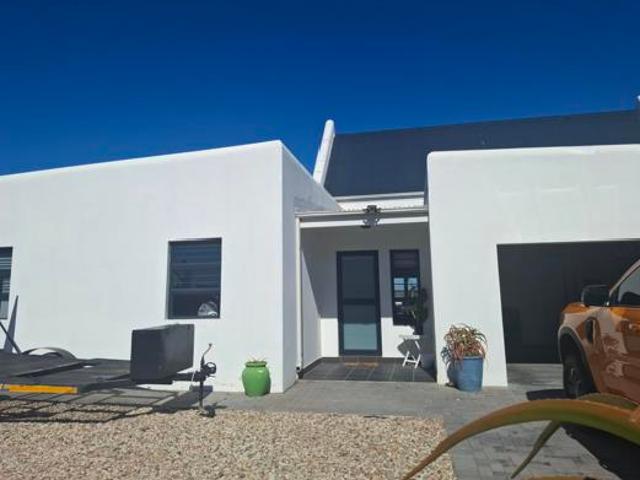 3 Bedroom House in Dwarskersbos
