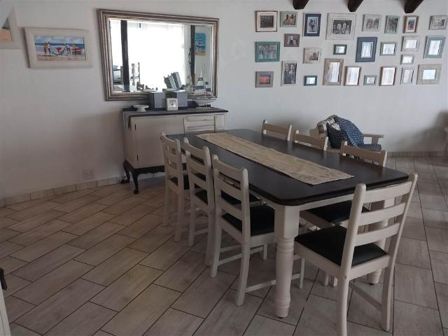 3 Bedroom House in Dwarskersbos