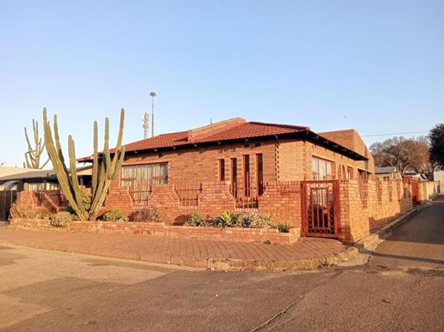 3 Bedroom House in Emalahleni Witbank Central