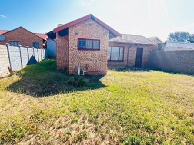 3 Bedroom House in Emdo Park