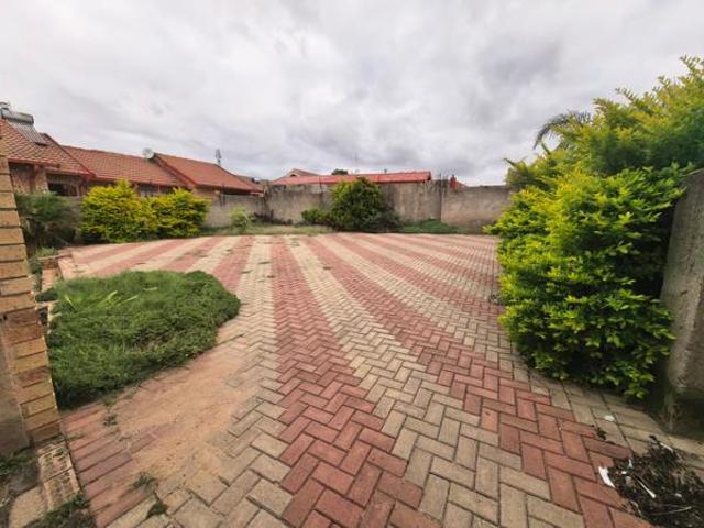 3 Bedroom House in Emdo Park