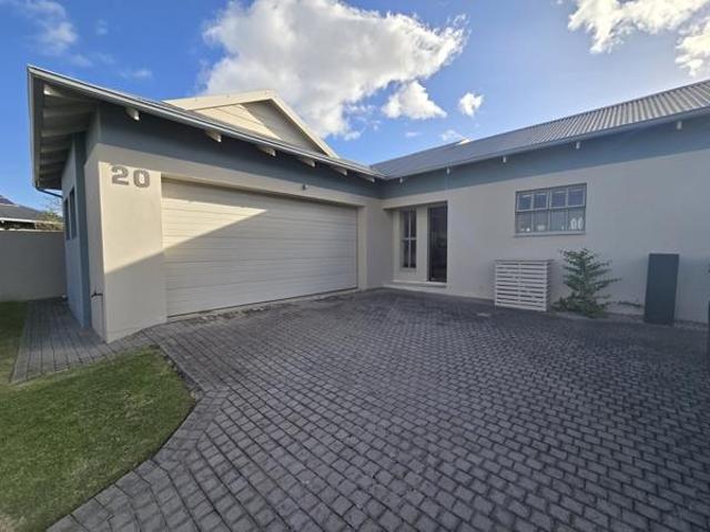 3 Bedroom House in Earls Court Lifestyle Estate