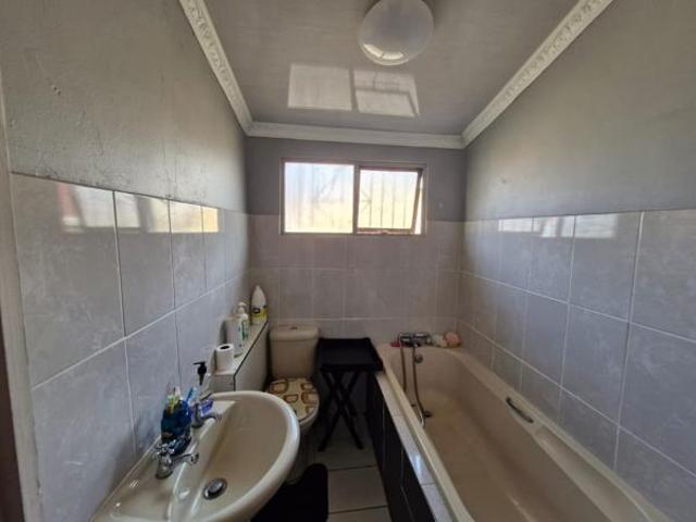 3 Bedroom House in East London Central