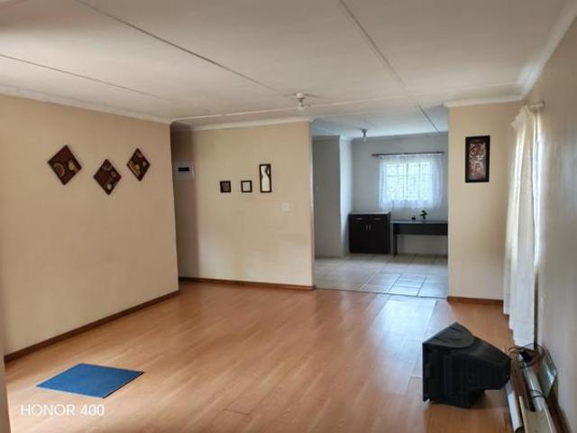 3 Bedroom House in Eastwood