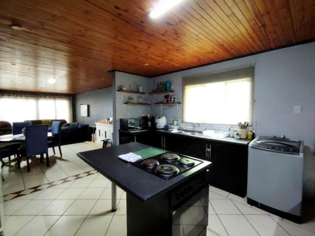 3 Bedroom House in Eastwood