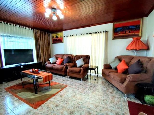 3 Bedroom House in Eastwood