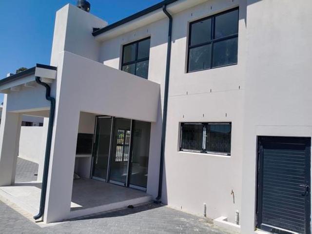 3 Bedroom House in Eden Park