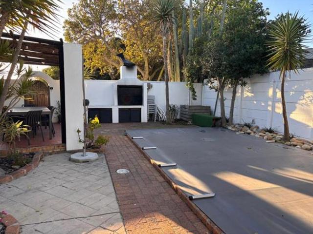 3 Bedroom House in Edgemead