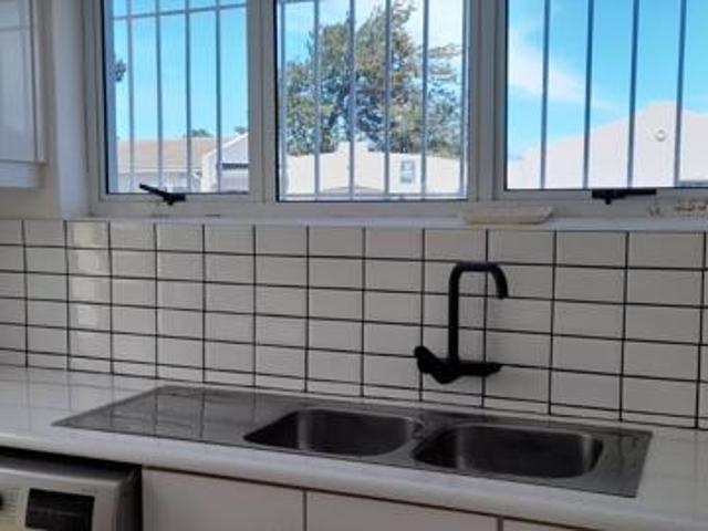 3 Bedroom House in Edgemead