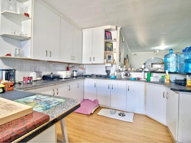 3 Bedroom House in Edgemead