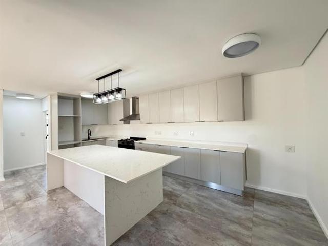 3 Bedroom House in Edgemead