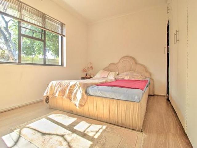 3 Bedroom House in Edgemead