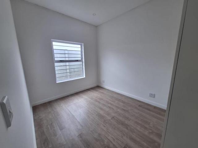 3 Bedroom House in Houghton Place