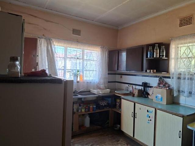 3 Bedroom House in Ehrlich Park