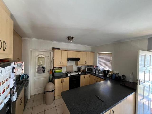 3 Bedroom House in Eikenbosch