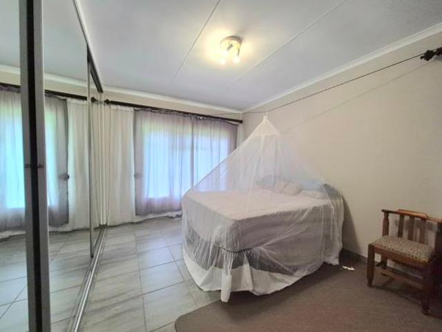 3 Bedroom House in Elarduspark